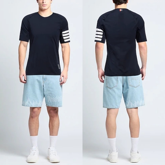 THOM BROWNE Men's Compression Short Sleeve Tee In Lightweight Tech In Navy XL.